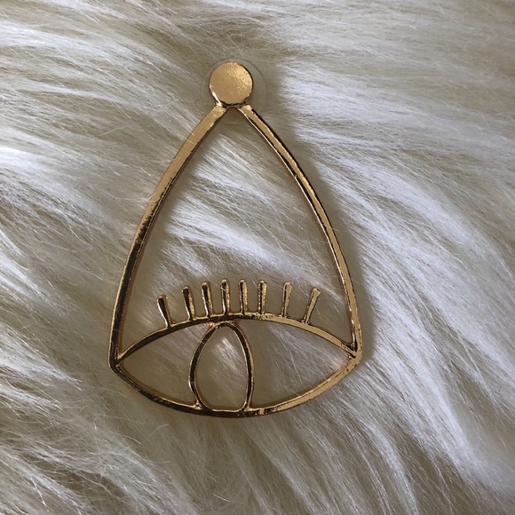 NWT Gold Eye Statement Earring - Picture 3 of 3